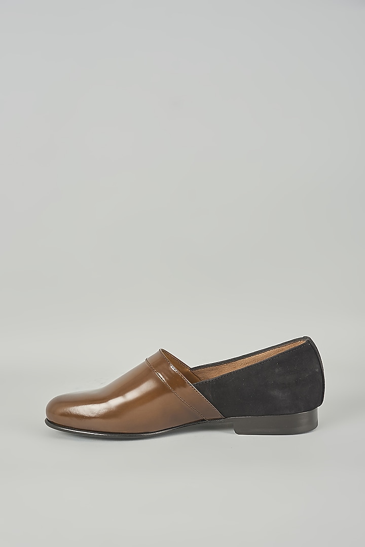 Brown & Black Leather Mojaris by ARTIMEN at Pernia's Pop Up Shop