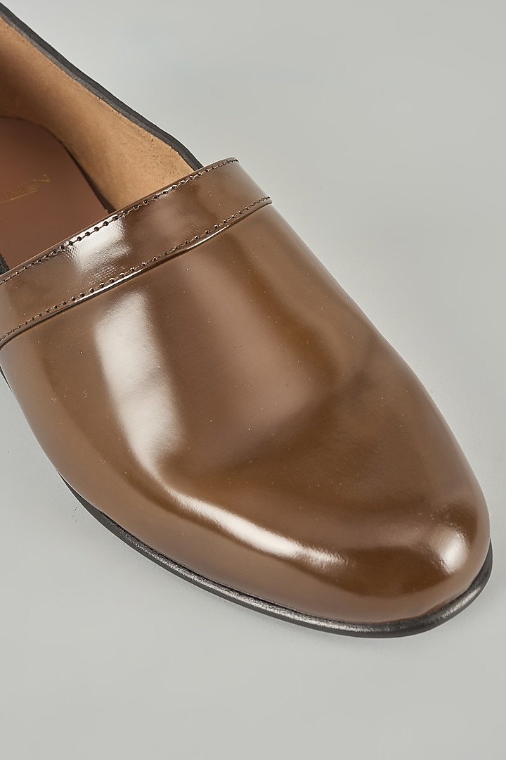 Brown & Black Leather Mojaris by ARTIMEN at Pernia's Pop Up Shop