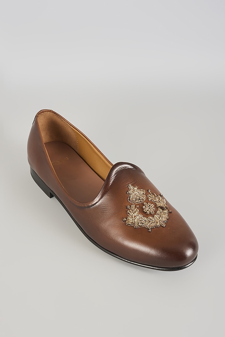 Brown Leather Mojaris by ARTIMEN at Pernia's Pop Up Shop