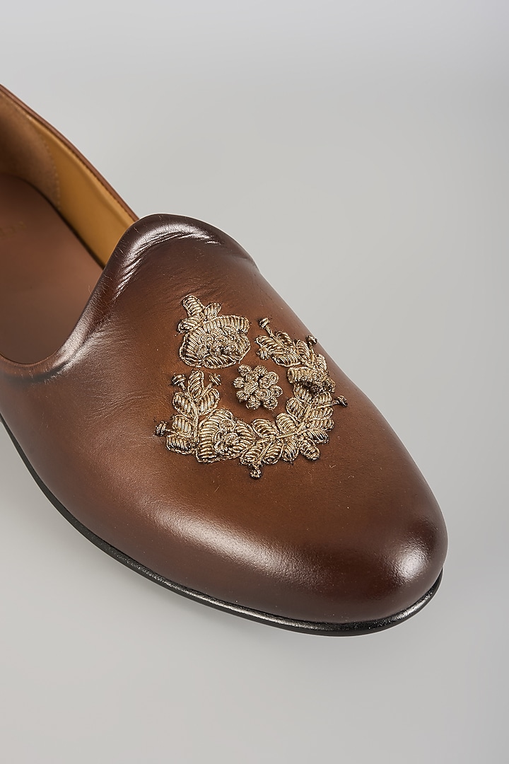 Brown Leather Mojaris by ARTIMEN at Pernia's Pop Up Shop