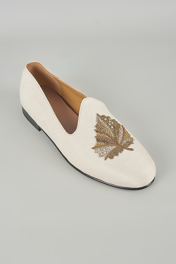 Ivory Leather Mojaris by ARTIMEN at Pernia's Pop Up Shop
