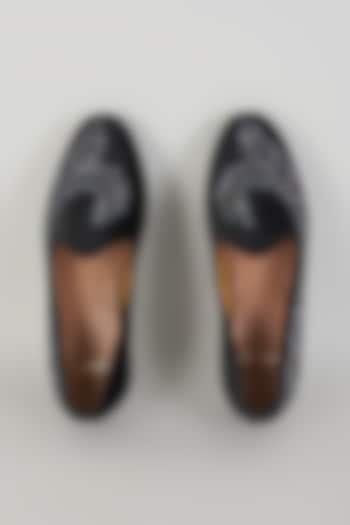 Black Leather Mojaris by ARTIMEN at Pernia's Pop Up Shop