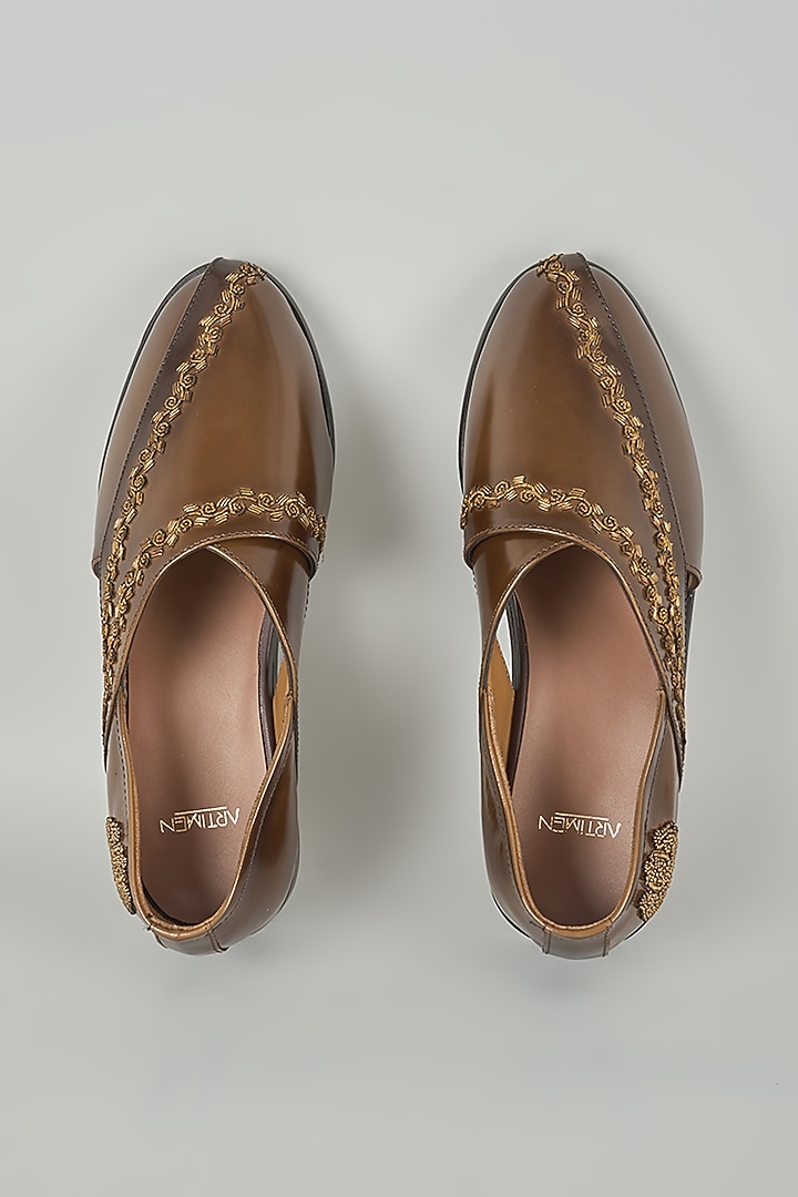 Brown Leather Mojaris by ARTIMEN at Pernia's Pop Up Shop