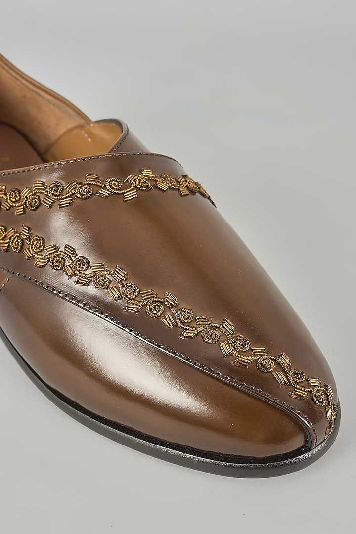 Brown Leather Mojaris by ARTIMEN at Pernia's Pop Up Shop