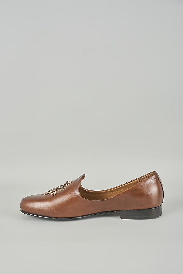Tan Leather Mojaris by ARTIMEN at Pernia's Pop Up Shop