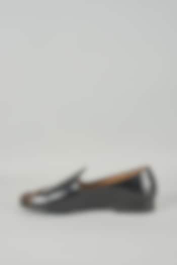 Brown & Black Leather Mojaris by ARTIMEN at Pernia's Pop Up Shop