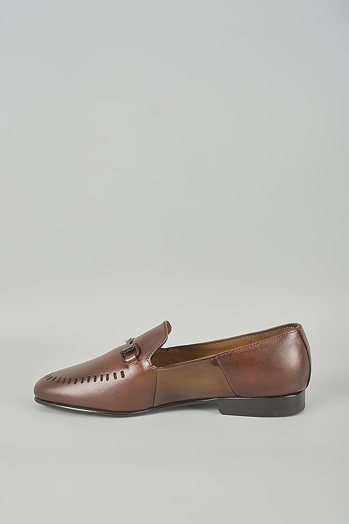 Brown Leather Mojaris by ARTIMEN at Pernia's Pop Up Shop