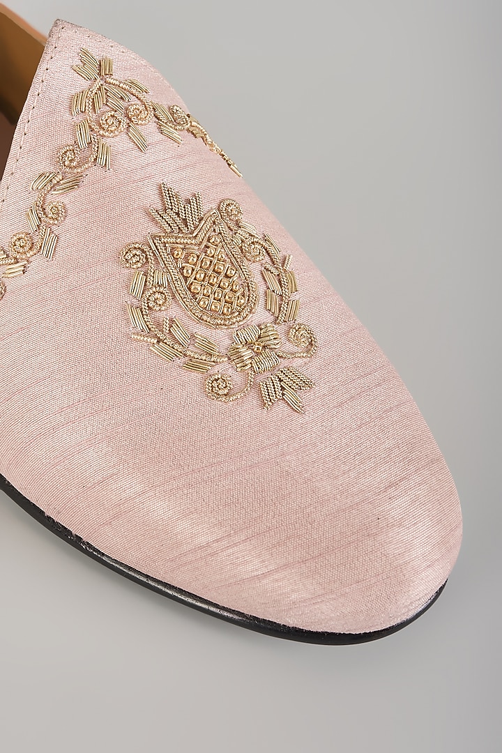 Rust Pink Leather Mojaris by ARTIMEN at Pernia's Pop Up Shop