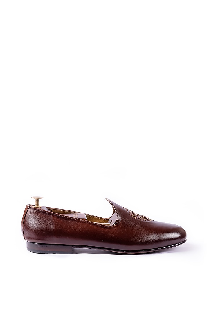 Deep Brown Leather Hand Embroidered Handcrafted Juttis by ARTIMEN at Pernia's Pop Up Shop