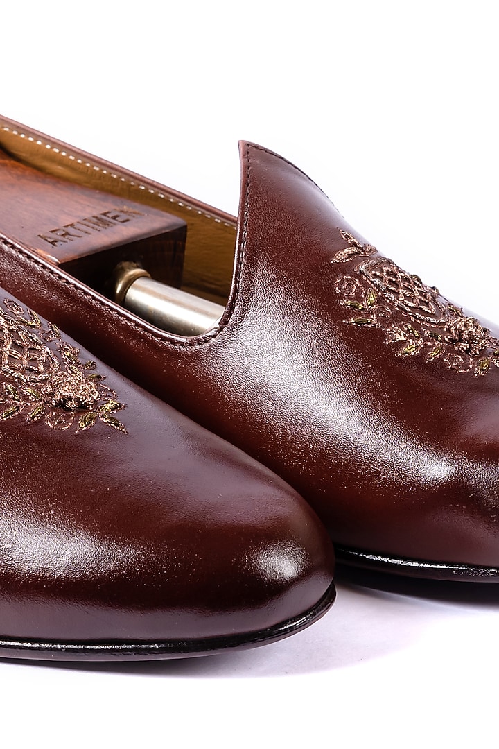 Deep Brown Leather Hand Embroidered Handcrafted Juttis by ARTIMEN at Pernia's Pop Up Shop