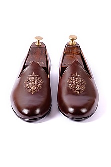Burnt Tan Motifs Handcrafted Juttis by ARTIMEN-POPULAR PRODUCTS AT STORE