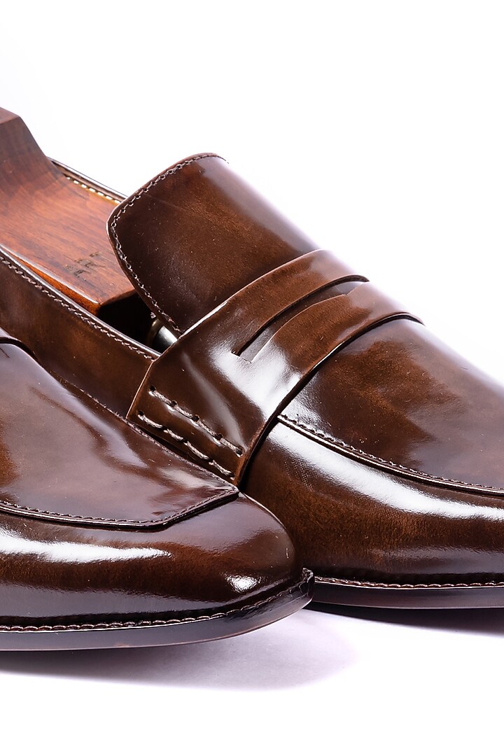 Burnt Brown Leather Handcrafted Loafers by ARTIMEN at Pernia's Pop Up Shop