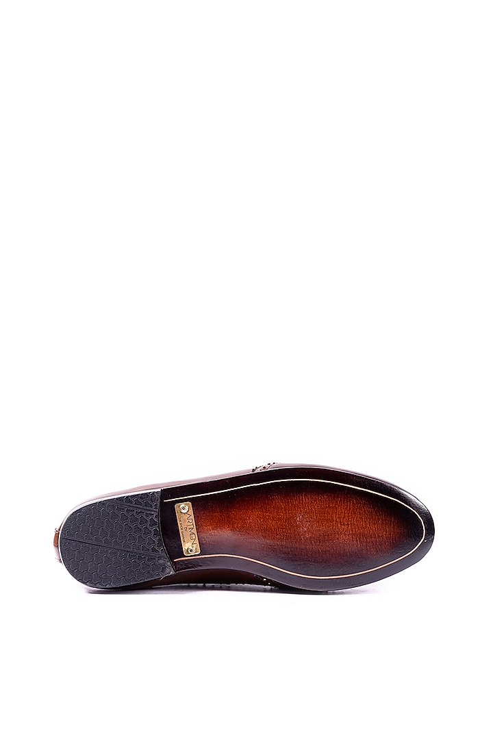 Burnt Tan Leather Handcrafted Juttis by ARTIMEN at Pernia's Pop Up Shop