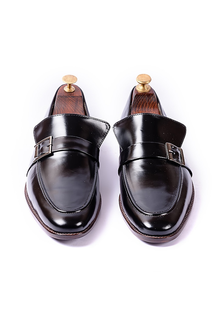 Black Handcrafted Loafers With Buckle by ARTIMEN