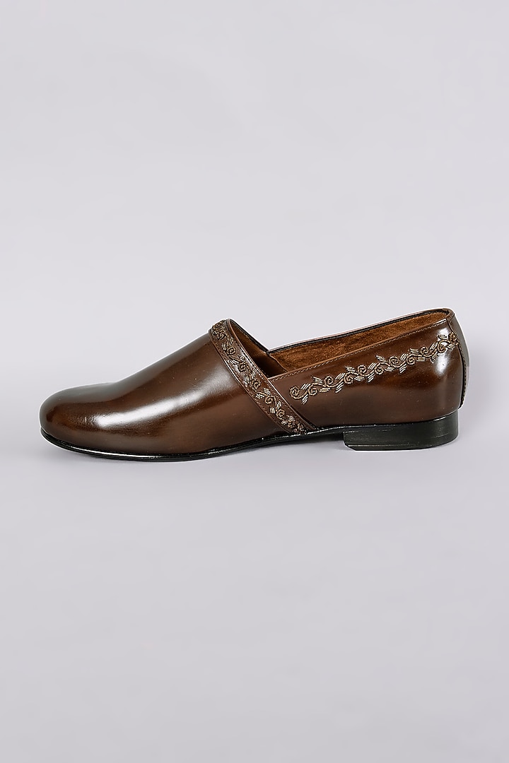 Brown Leather Dabka Hand Embroidered Juttis by ARTIMEN at Pernia's Pop Up Shop