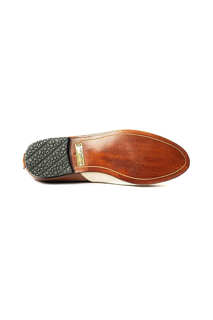 Off-White & Tan Stone Washed Leather Hand Embroidered Juttis by ARTIMEN at Pernia's Pop Up Shop