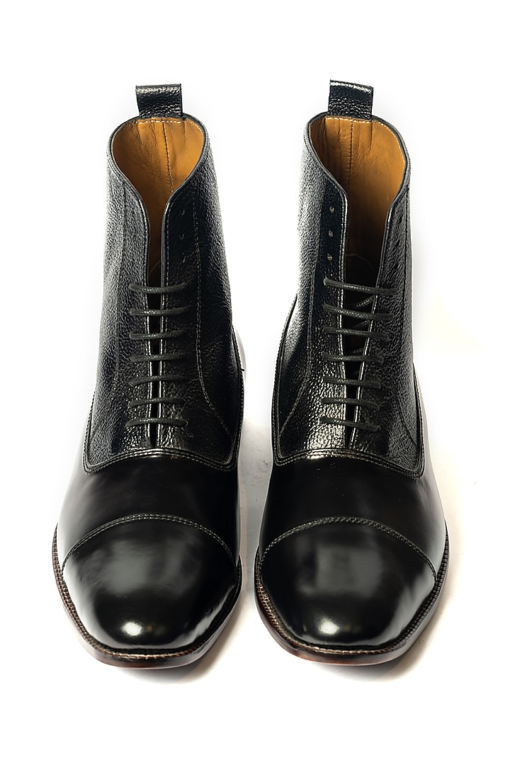 Black Leather Handcrafted Oxford Shoes by ARTIMEN