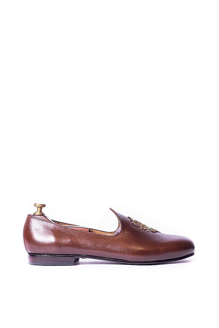 Dark Brown Leather Hand Embroidered Juttis by ARTIMEN at Pernia's Pop Up Shop