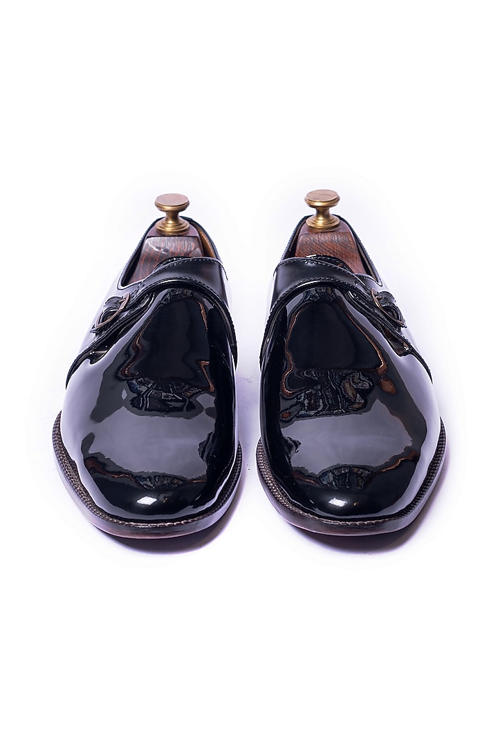 Black Single Monk Straps Shoes by ARTIMEN at Pernia's Pop Up Shop