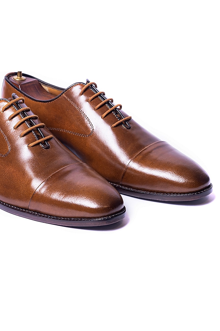 Burnt Tan Leather Oxford Lace-Up Shoes by ARTIMEN at Pernia's Pop Up Shop