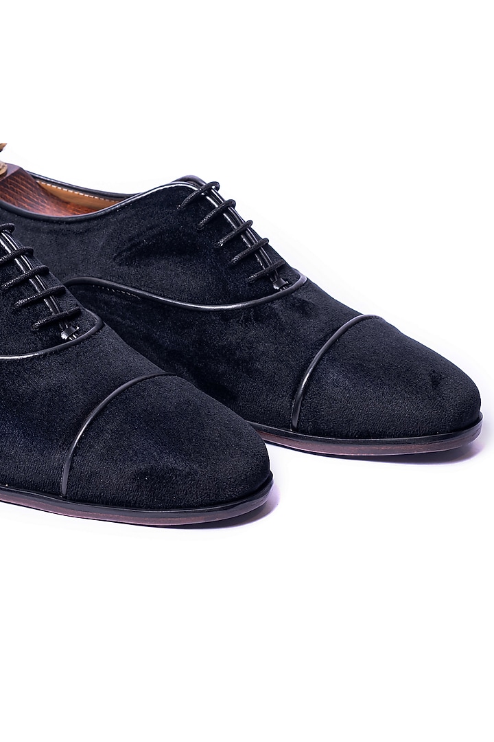 Black Velvet Shoes by ARTIMEN at Pernia's Pop Up Shop 2025