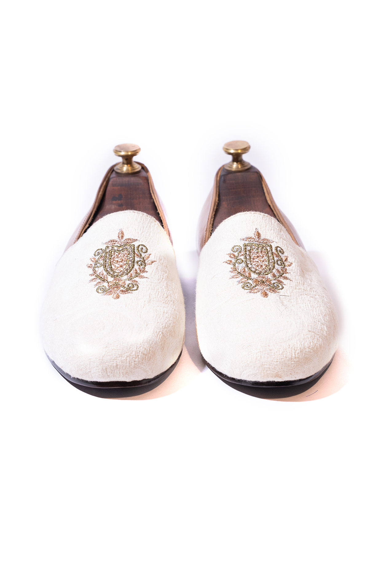 White & Tan Embroidered Juttis by ARTIMEN