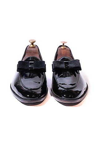 Black Patent Leather Shoes by ARTIMEN