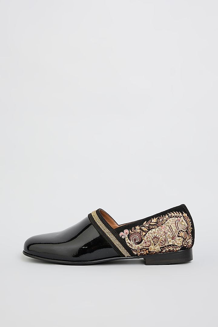 Black Leather Juttis by ARTIMEN at Pernia's Pop Up Shop