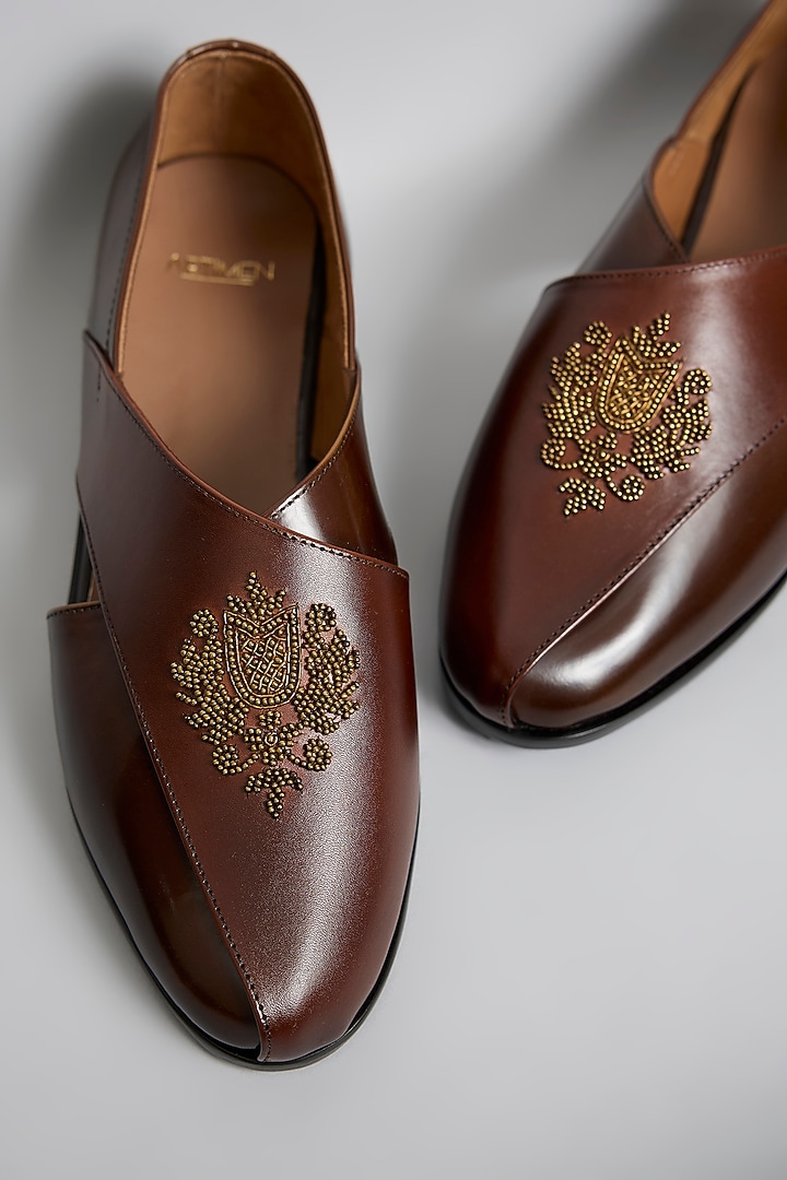 Brown Leather Juttis by ARTIMEN at Pernia's Pop Up Shop