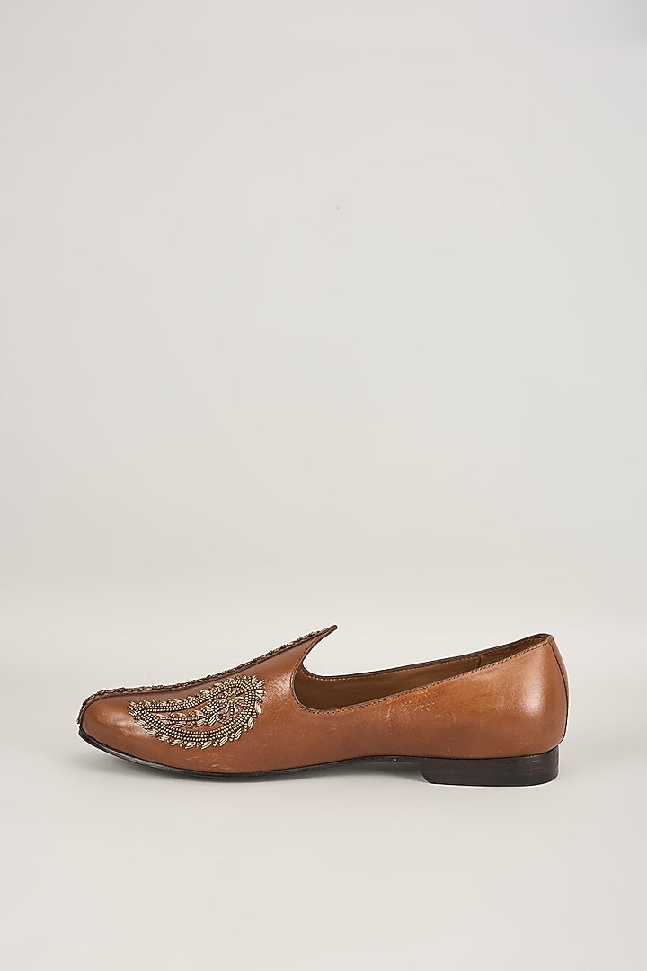 Brown Leather Mojaris by ARTIMEN at Pernia's Pop Up Shop