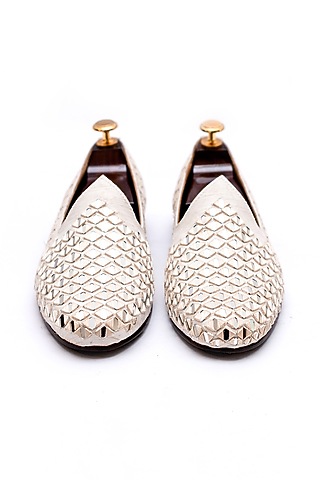 Ivory Leather Mirror Embroidered Juttis by ARTIMEN