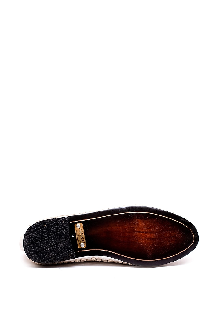 Ivory Leather Mirror Embroidered Juttis by ARTIMEN at Pernia's Pop Up Shop