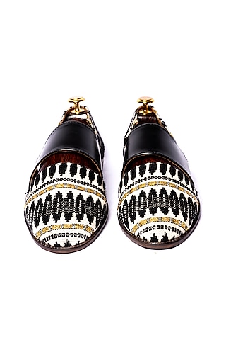 Black & White Leather Handloom Sandals by ARTIMEN