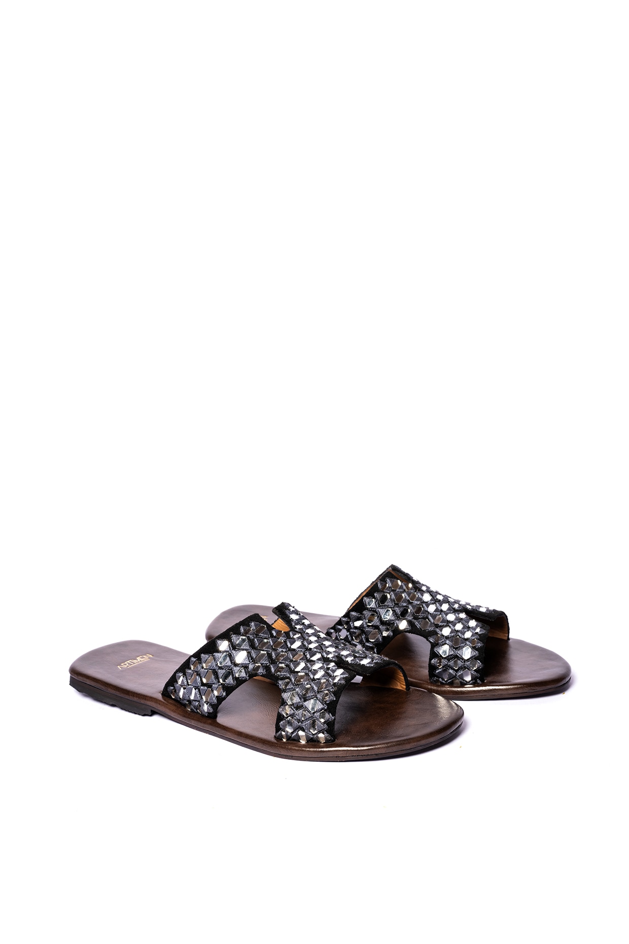 Black velvet online slippers