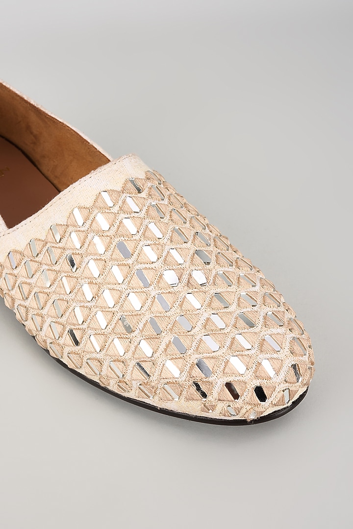 Off-White Fabric Mirror Embellished Juttis by ARTIMEN at Pernia's Pop Up Shop