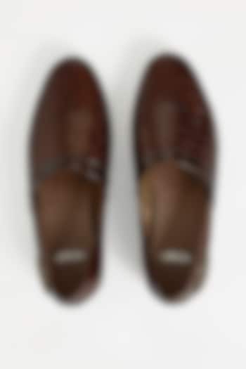 Brown Leather Juttis by ARTIMEN at Pernia's Pop Up Shop