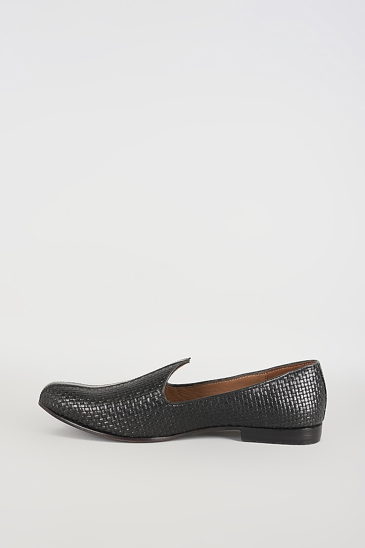 Black Leather Juttis by ARTIMEN at Pernia's Pop Up Shop
