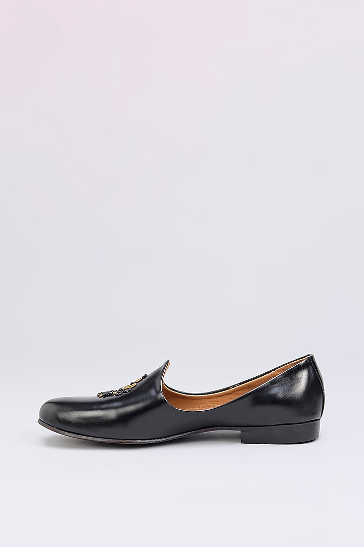 Black Leather Dabka Handwork Juttis by ARTIMEN at Pernia's Pop Up Shop