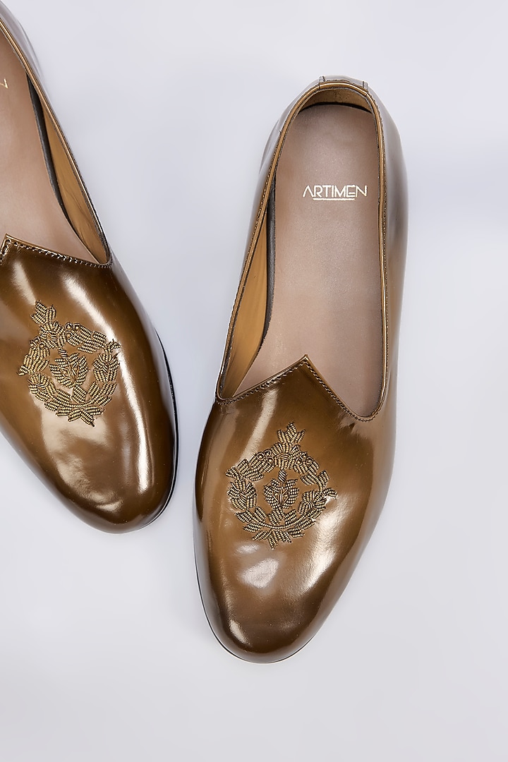 Burnt Tan Leather Dabka Hand Embroidered Juttis by ARTIMEN at Pernia's Pop Up Shop