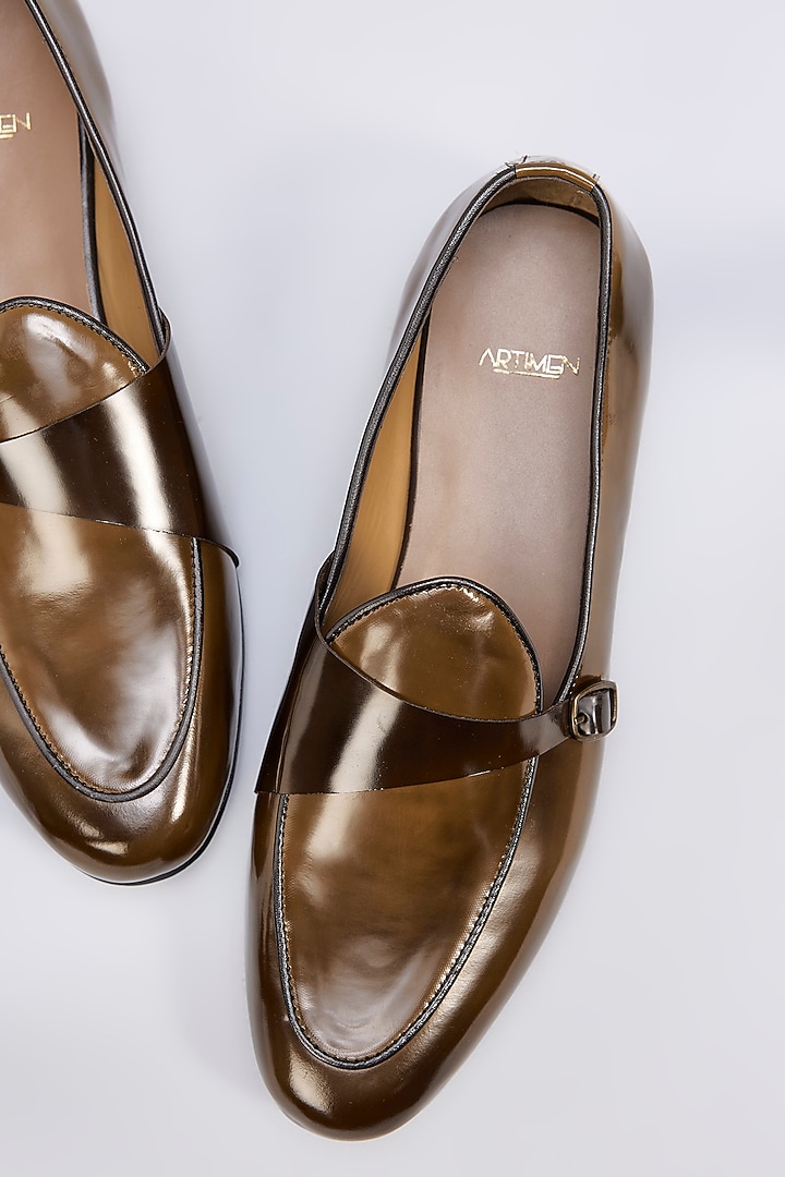 Brushed Brown Dual-Tone Leather Shoes by ARTIMEN at Pernia's Pop Up Shop