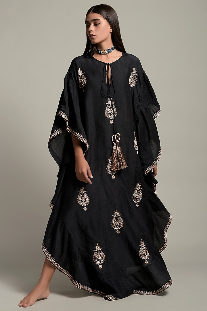 Black Embroidered Kaftan With Inner Camisole by Amore Mio by Hitu