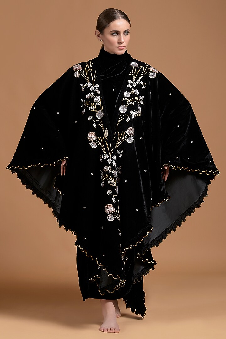 Black Poly Velvet Embellished Cape Set by Amore Mio by Hitu at Pernia's Pop Up Shop