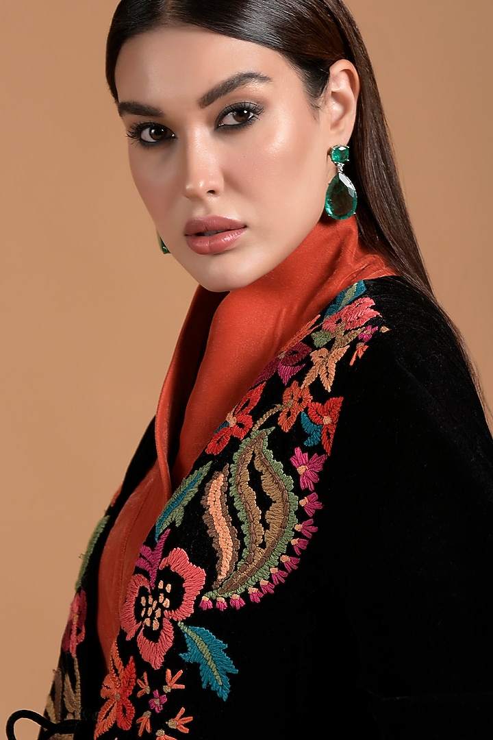 Black Poly Velvet Embroidered Abaya by Amore Mio by Hitu at Pernia's Pop Up Shop