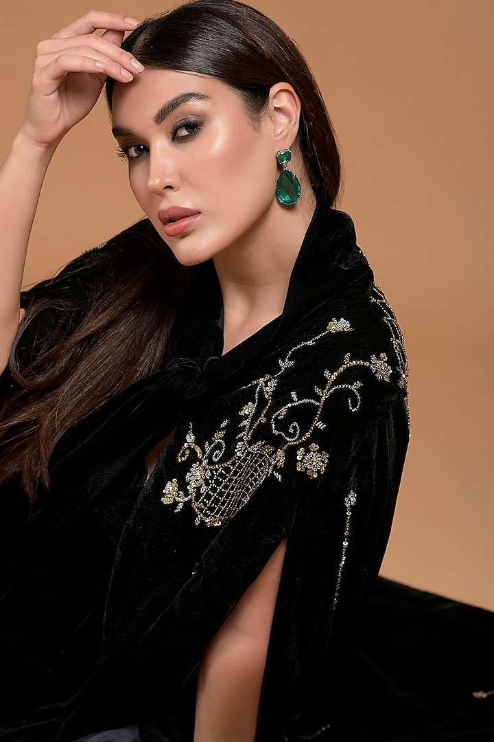 Black Poly Velvet Embellished Cape Set by Amore Mio by Hitu at Pernia's Pop Up Shop