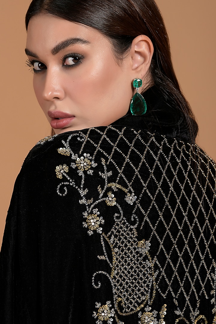 Black Poly Velvet Embellished Cape Set by Amore Mio by Hitu at Pernia's Pop Up Shop