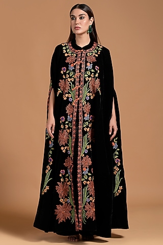 Black Poly Velvet Embellished Cape by Amore Mio by Hitu