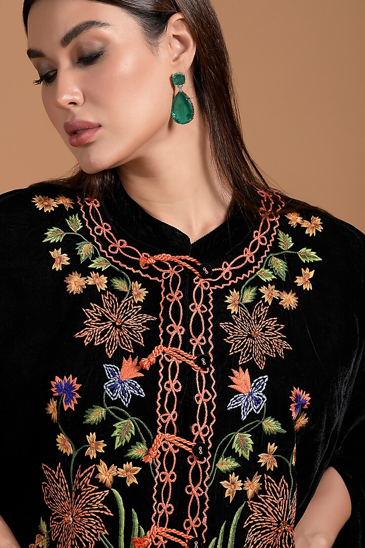 Black Poly Velvet Embellished Cape by Amore Mio by Hitu at Pernia's Pop Up Shop