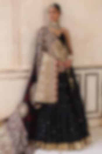 Black Silk Zardosi Handwork Bridal Lehenga Set by AMOREE at Pernia's Pop Up Shop
