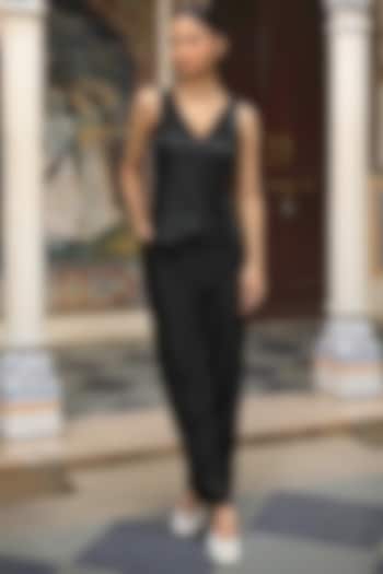 Black Silk Chanderi Hand Embroidered Co-Ord Set by AMOREE at Pernia's Pop Up Shop