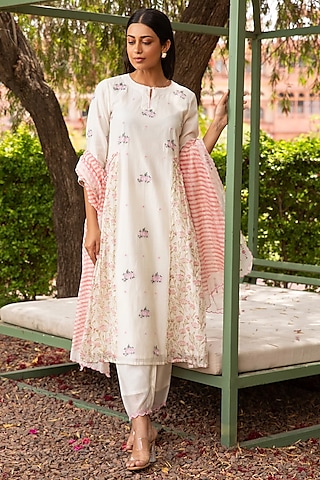 White Cotton Silk Block Printed & Thread Embroidered Kurta Set by AMOREE